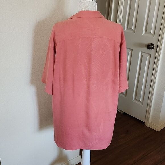 Tommy Bahama 100% Silk Shirt - Picture 3 of 8